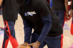 包含哈登连续十五场比赛得分超过比分优势明显，老鹰挑战极限！的词条