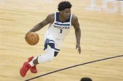 爱德华兹赛点兑现，多特蒙德淘汰达拉斯独行侠晋级四强，主帅激动落泪的简单介绍