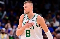 波尔津吉斯三巨头联手，勇士得分突破，全明星入选冲击季后赛！的简单介绍